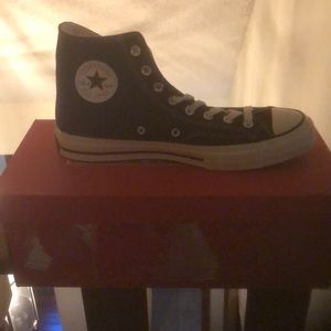 Converse black